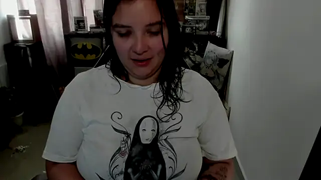 Snapshot of aika-dreams chatting on June 16, 1:44 pm aika-dreams online show from June 16, 1:44 pm