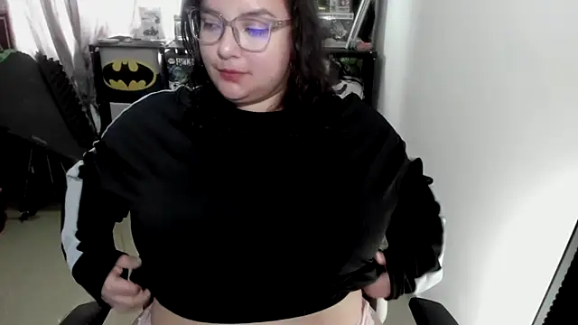 aika-dreams online show from January 18, 2:20 pm