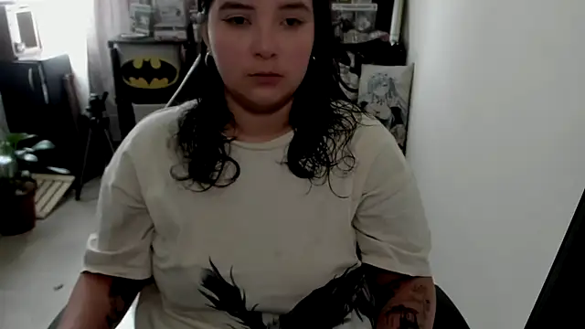 aika-dreams online show from March 30, 1:45 pm