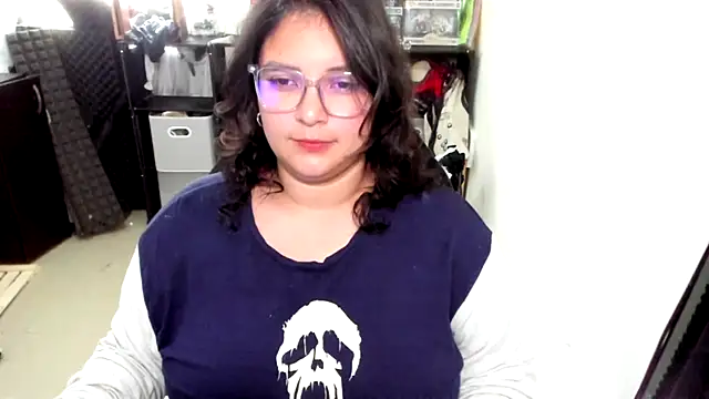 aika-dreams online show from October 28, 9:47 pm