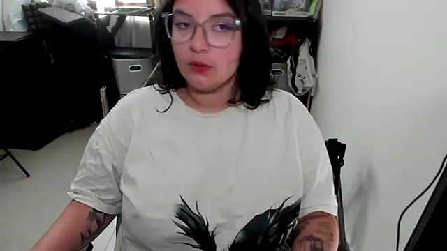 aika-dreams online show from November 6, 1:26 pm