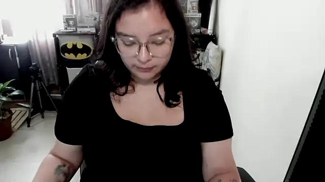 aika-dreams online show from April 11, 12:31 pm