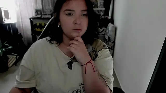 aika-dreams online show from April 5, 1:51 pm