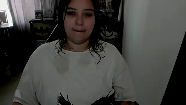 aika-dreams online show from April 14, 1:49 pm