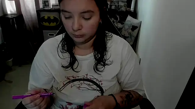 Snapshot of aika-dreams chatting on June 12, 1:53 pm aika-dreams online show from June 12, 1:53 pm
