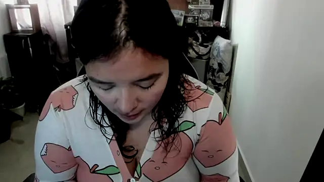 Snapshot of aika-dreams chatting on June 9, 1:56 pm aika-dreams online show from June 9, 1:56 pm