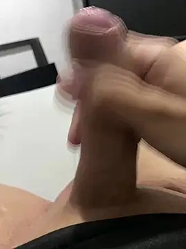 Snapshot of dustbor chatting on January 21, 6:23 pm dustbor online show from January 21, 6:23 pm