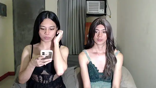 Snapshot of Urworldclasstrans chatting on November 23, 9:47 pm Urworldclasstrans online show from November 23, 9:47 pm