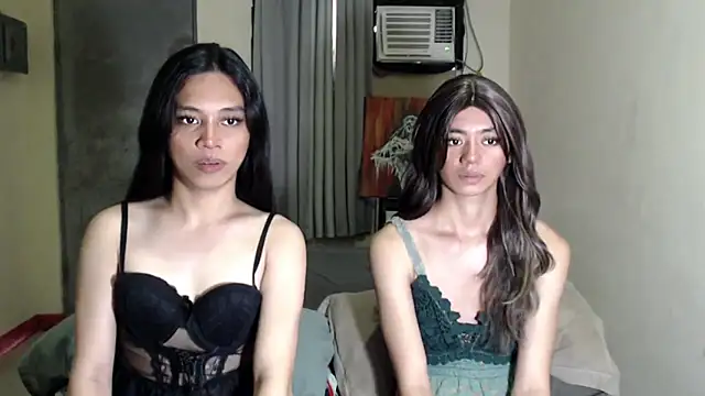 Snapshot of Urworldclasstrans chatting on November 20, 4:13 am Urworldclasstrans online show from November 20, 4:13 am