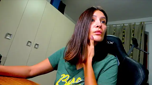 Snapshot of GodlyTheia chatting on October 25, 4:29 pm GodlyTheia online show from October 25, 4:29 pm