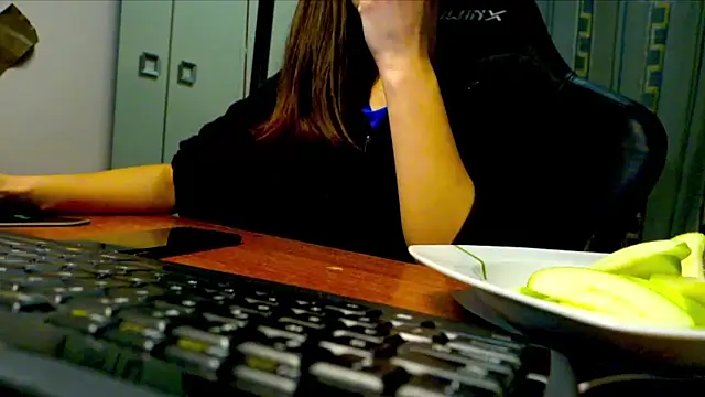 Snapshot of GodlyTheia chatting on February 5, 3:08 pm GodlyTheia online show from February 5, 3:08 pm