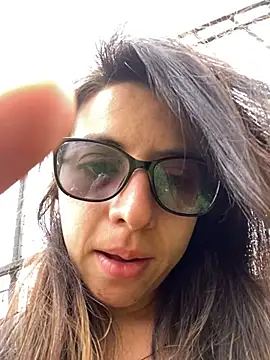 Maggie Fox3 online show from March 24, 4:40 pm