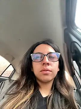 Maggie Fox3 online show from April 9, 3:51 pm