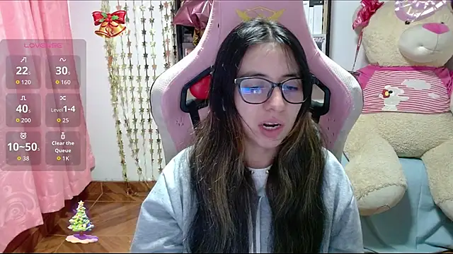 Snapshot of Maggie_Fox3 chatting on November 24, 2:22 am Maggie Fox3 online show from November 24, 2:22 am