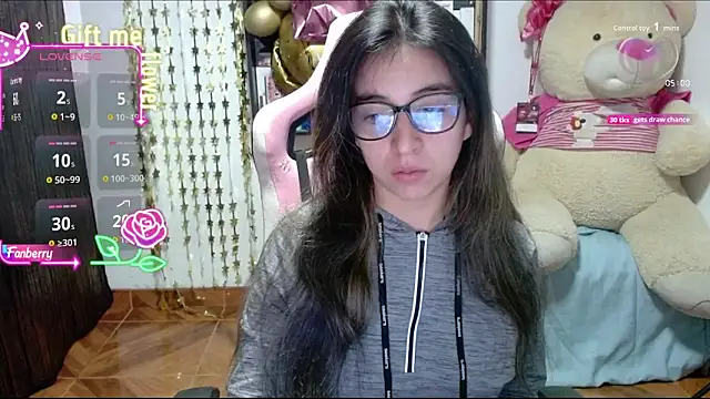 Snapshot of Maggie_Fox3 chatting on October 7, 1:39 am Maggie Fox3 online show from October 7, 1:39 am