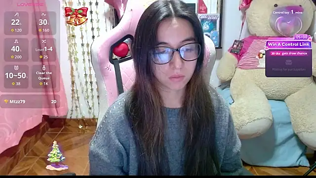 Maggie Fox3 online show from December 22, 1:06 am