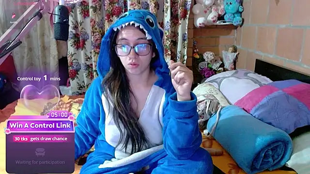 Maggie Fox3 online show from April 10, 5:14 am