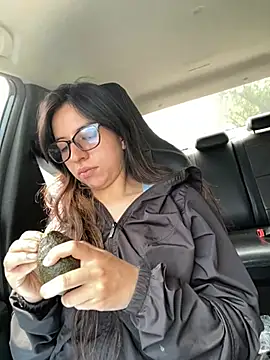 Maggie Fox3 online show from April 2, 3:30 pm