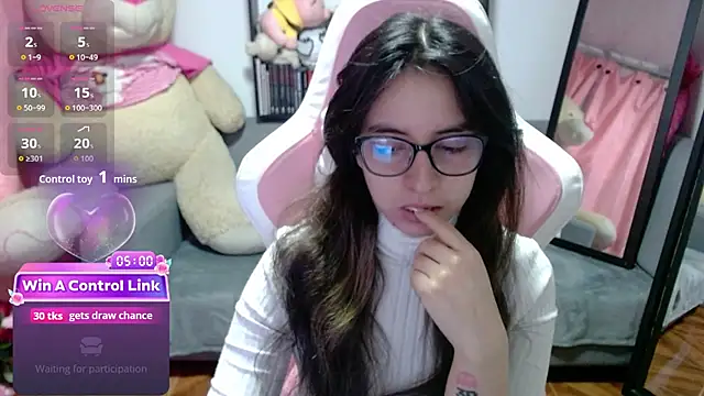 Maggie Fox3 online show from February 27, 1:28 am