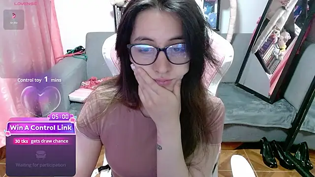 Maggie Fox3 online show from March 26, 3:27 am