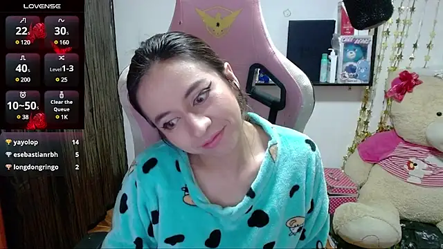 Snapshot of Maggie_Fox3 chatting on March 11, 5:02 am Maggie Fox3 online show from March 11, 5:02 am