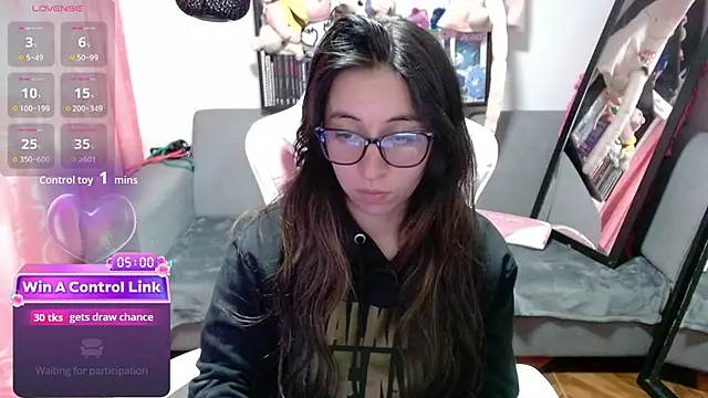 Maggie Fox3 online show from March 29, 1:18 am