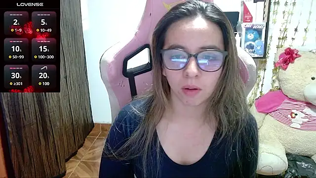 Snapshot of Maggie_Fox3 chatting on March 23, 1:53 am Maggie Fox3 online show from March 23, 1:53 am