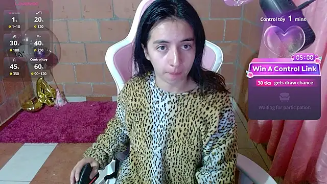 Snapshot of Maggie_Fox3 chatting on July 13, 1:27 am Maggie Fox3 online show from July 13, 1:27 am