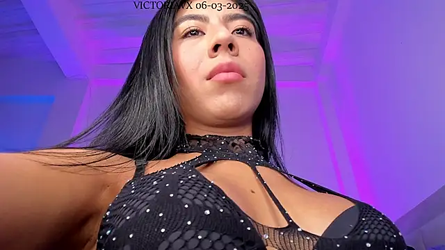 VictoriaVX online show from March 6, 1:03 pm