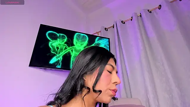 VictoriaVX online show from September 18, 11:24 am