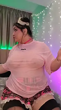 Snapshot of Larissa_K chatting on December 17, 3:17 pm Larissa K online show from December 17, 3:17 pm