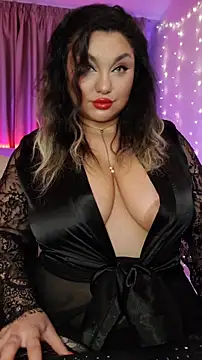 Larissa K online show from February 14, 7:25 pm