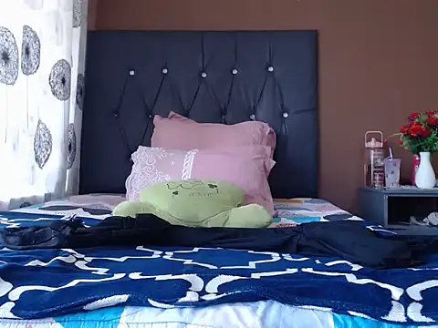 Lovelyboobs01 online show from December 1, 9:21 am