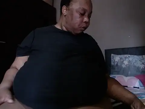 Lovelyboobs01 online show from May 3, 3:04 pm