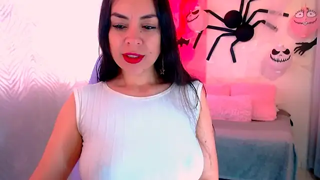 Snapshot of LATINGODDESS_X chatting on October 6, 2:29 pm LATINGODDESS X online show from October 6, 2:29 pm