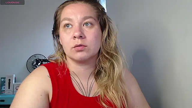 Snapshot of Enotika chatting on October 17, 7:26 pm Enotika online show from October 17, 7:26 pm