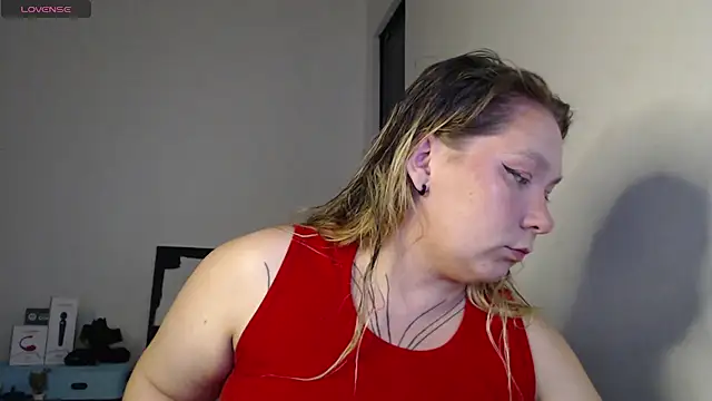 Snapshot of Enotika chatting on November 12, 10:46 pm Enotika online show from November 12, 10:46 pm