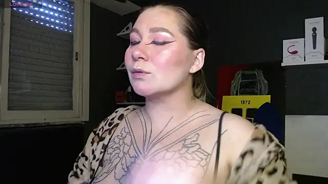 Snapshot of Enotika chatting on September 21, 9:09 pm Enotika online show from September 21, 9:09 pm