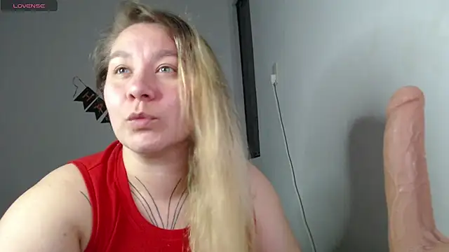 Snapshot of Enotika chatting on November 2, 11:10 pm Enotika online show from November 2, 11:10 pm