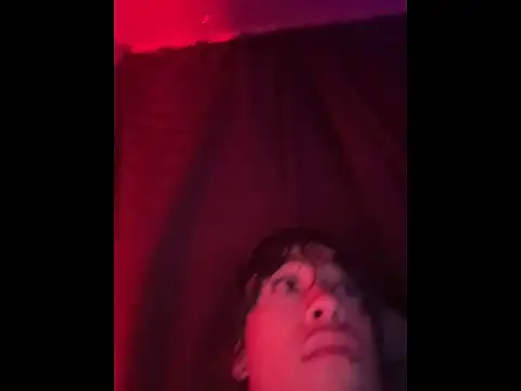 Snapshot of stormytt_ chatting on November 17, 5:11 am stormytt online show from November 17, 5:11 am