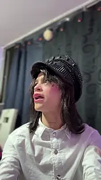 Snapshot of stormytt_ chatting on November 6, 1:31 am stormytt online show from November 6, 1:31 am