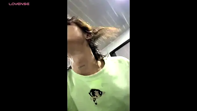 Snapshot of stormytt_ chatting on December 22, 2:55 am stormytt online show from December 22, 2:55 am