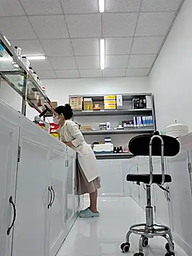 HinaLovely online show from April 3, 3:24 am