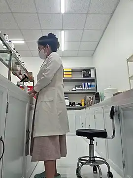 HinaLovely online show from March 18, 3:31 am