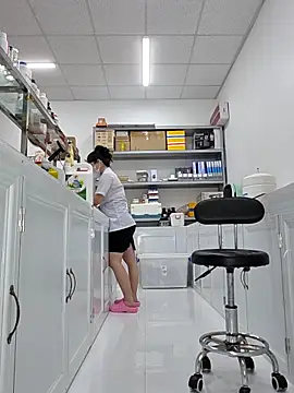 HinaLovely online show from May 14, 3:36 am