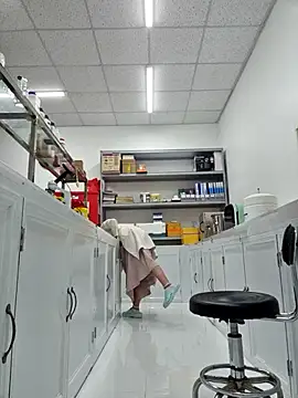 Snapshot of HinaLovely chatting on February 12, 6:13 am HinaLovely online show from February 12, 6:13 am