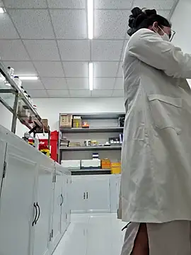 Snapshot of HinaLovely chatting on February 11, 6:35 am HinaLovely online show from February 11, 6:35 am