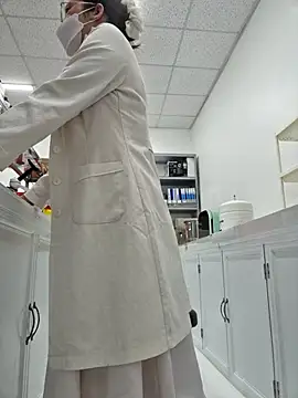 HinaLovely online show from March 3, 3:35 am