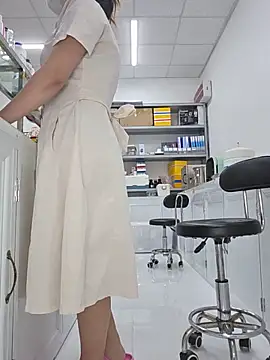 HinaLovely online show from May 26, 8:34 am