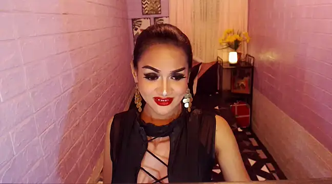 Snapshot of Alwinafox chatting on March 9, 7:48 pm Alwinafox online show from March 9, 7:48 pm